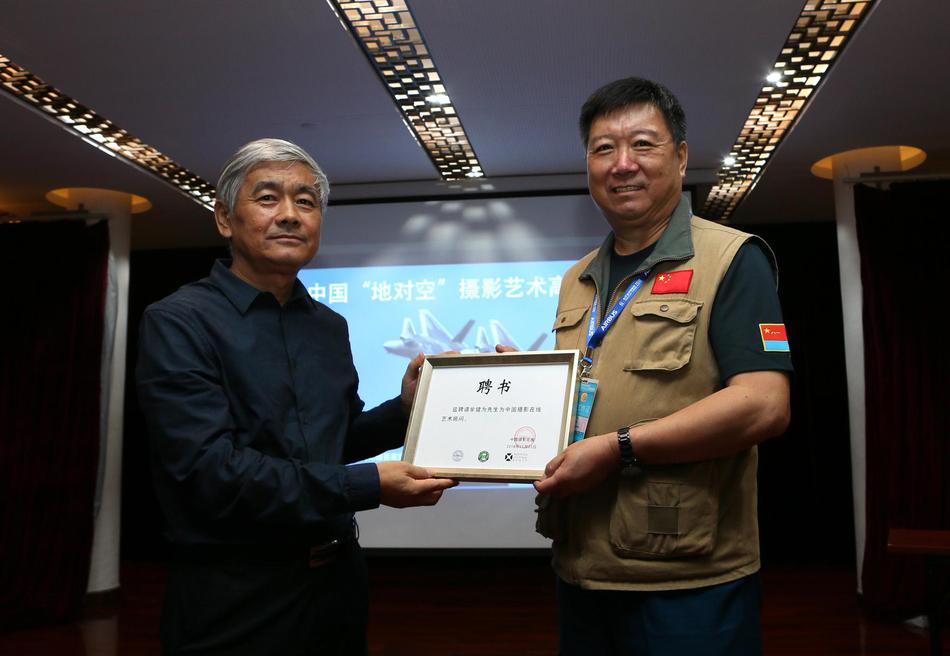 西藏航空举办招聘会促进西藏籍高校毕业生及退伍军人就业