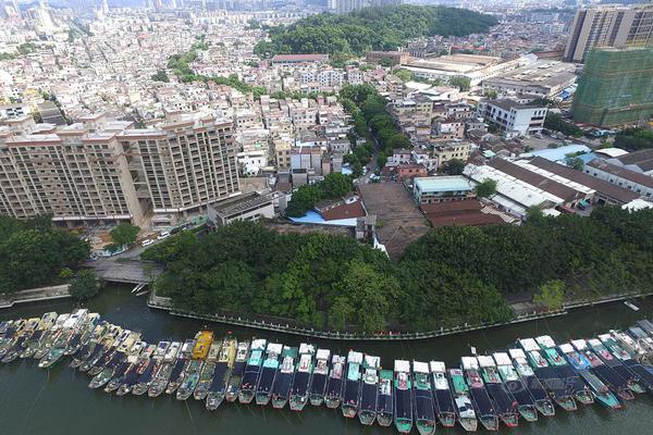 台北一处民宅因周围工程疏失下沉 副市长：每天约万分之六沉陷